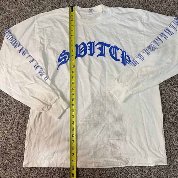 LIFE.CHURCH Women's Switch Jesus Is King Long Sleeve Tee Size L In White - Picture 8 of 10